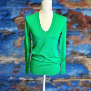 J. Crew 100% Merino Wool V-Neck Sweater in Kelly Green Size XS